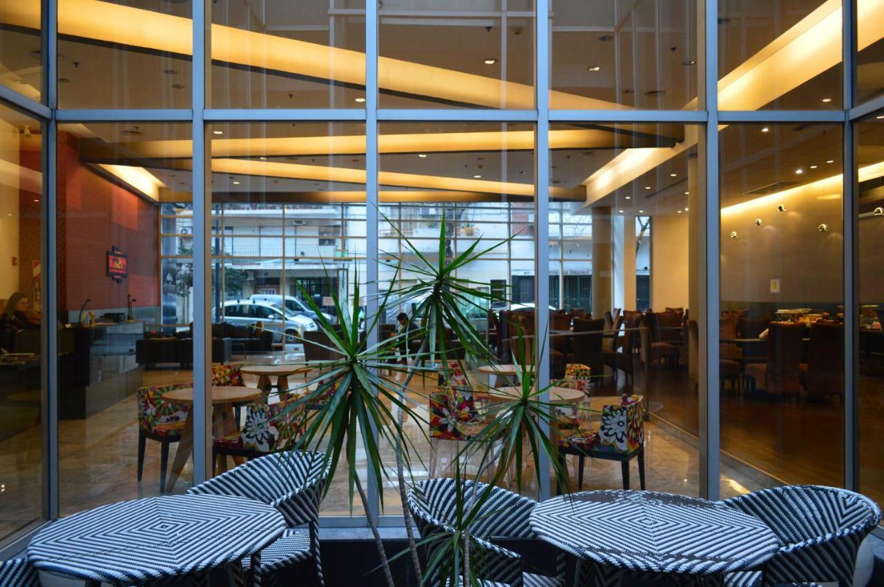 Howard Johnson Buenos Aires Abasto Exterior foto
